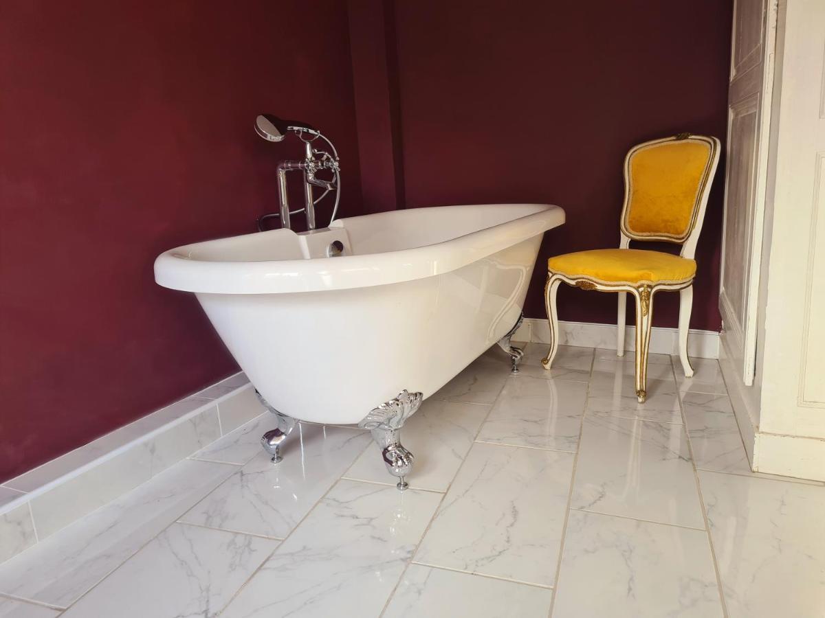 Maison Zola Bed & Breakfast Saint-Amand-Mont-Rond Екстериор снимка